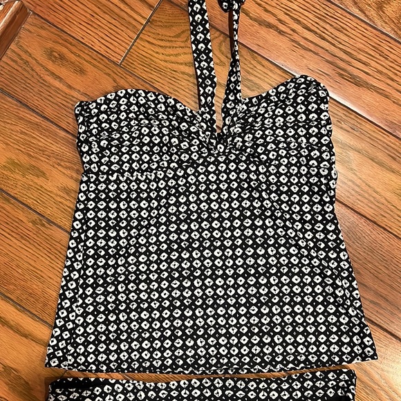 Old Navy halter top tankini Large - Picture 2 of 5